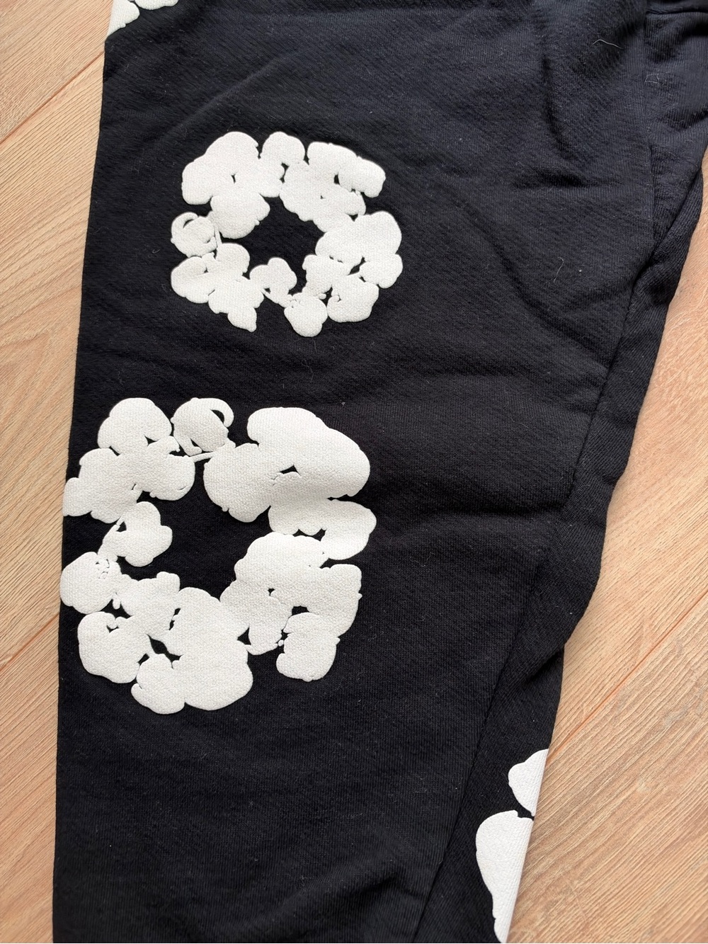 Denim Tears Black Sweatpants worn once and outgrown - Picture 3 of 6